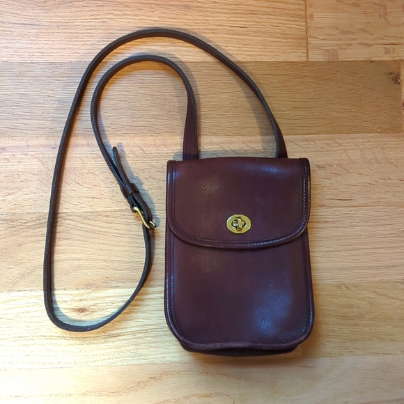 Coach Handbags - Vintage Coach Bag